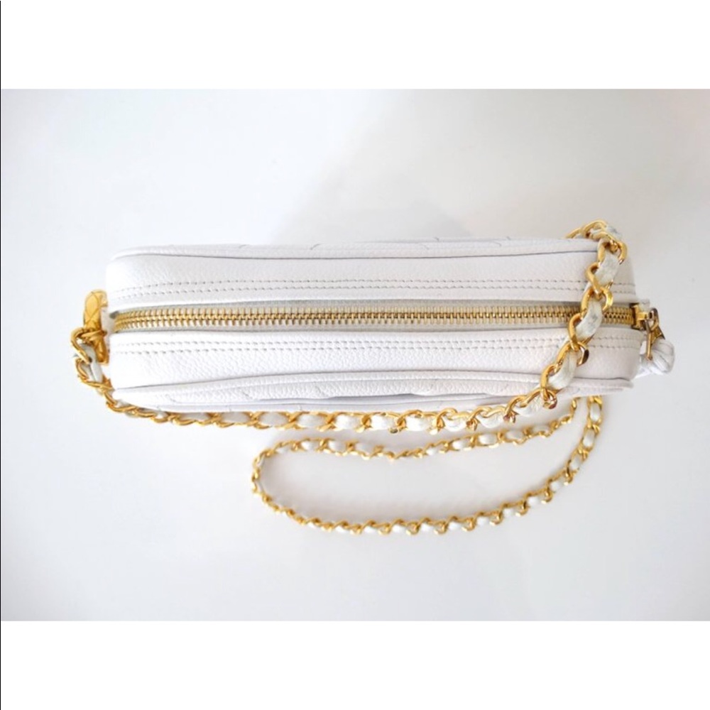 1980s Chanel White Caviar Chevron Stitched Bag - Picture 2 of 8